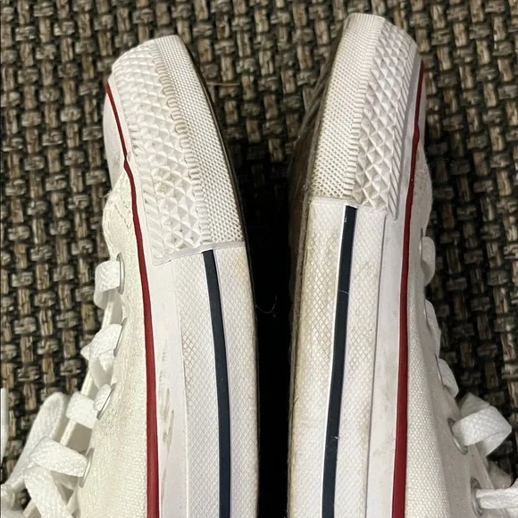 Converse White Low-Top Sneakers - Picture 9 of 10